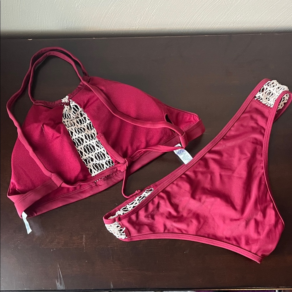 Maroon and Ivory Bikini Set - Picture 4 of 5